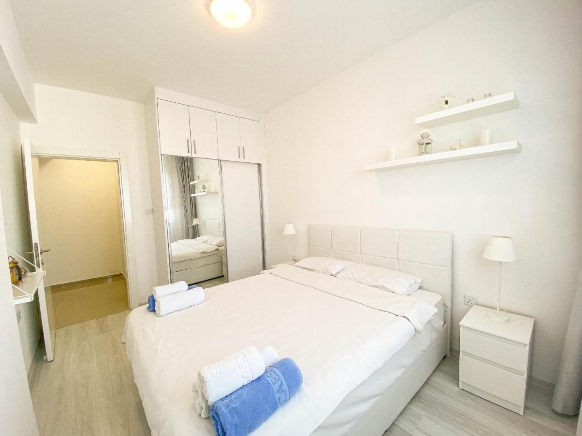 Spartacus Pool Apartments In Caesar Resort & Spa Trikomo 외부 사진